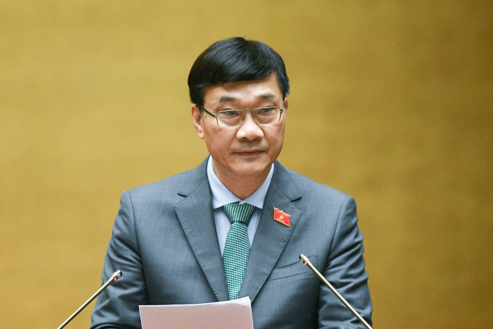 Chủ nhiệm Ủy ban Kinh tế của Quốc hội Vũ Hồng Thanh giải tr&igrave;nh, tiếp thu Dự thảo Nghị quyết