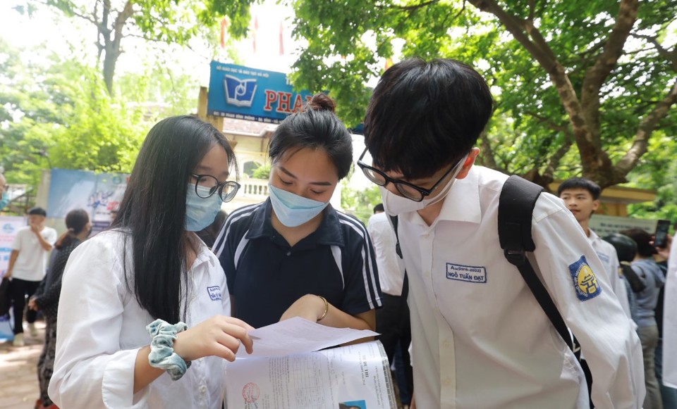 Nhu cầu thi chứng chỉ ngoại ngữ quốc tế đang rất lớn với học sinh Việt Nam, nhất là học sinh cuối cấp THPT