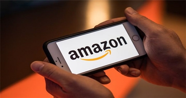Gi&aacute; trị Amazon giảm 1.000 tỷ USD.