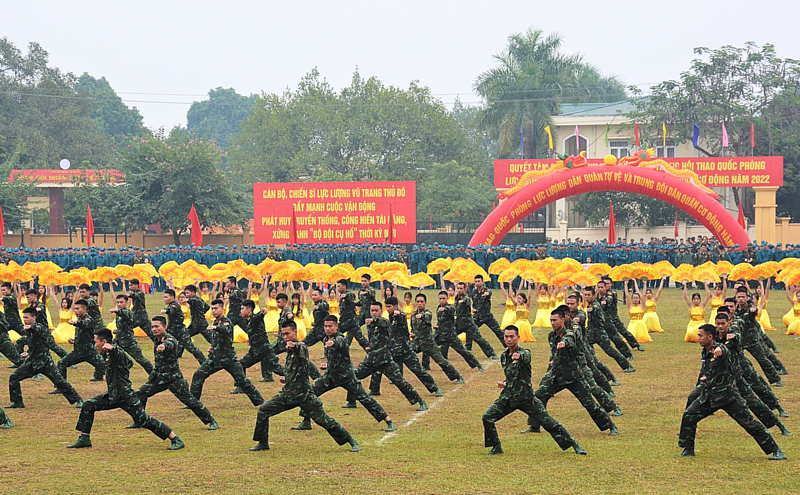 Tiết mục đồng diễn nghệ thuật ch&agrave;o mừng khai mạc hội thao.