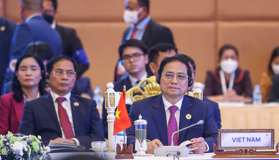 Thủ tướng đề nghị ASEAN v&agrave; H&agrave;n Quốc tạo điều kiện thuận lợi hơn nữa cho c&aacute;c doanh nghiệp hai b&ecirc;n tiếp cận thị trường, tạo điều kiện cho h&agrave;ng h&oacute;a xuất khẩu như n&ocirc;ng thủy sản, hải sản, tr&aacute;i c&acirc;y từ c&aacute;c nước ASEAN, trong đ&oacute; c&oacute; Việt Nam, v&agrave;o thị trường H&agrave;n Quốc - Ảnh: VGP/Nhật Bắc &nbsp;