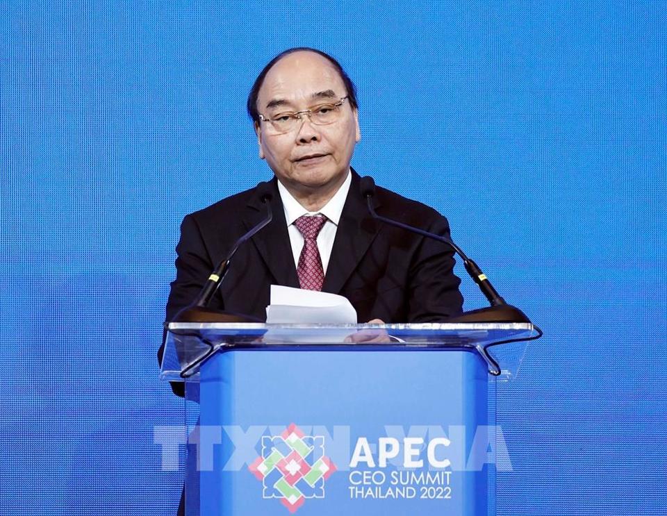 Chủ tịch nước Nguyễn Xu&acirc;n Ph&uacute;c ph&aacute;t biểu tại Phi&ecirc;n họp thứ 4 CEO Summit về Thương mại v&agrave; Đầu tư. Ảnh: TTXVN