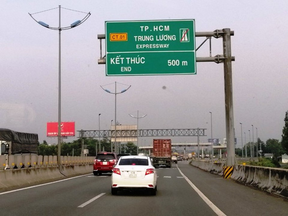Cao tốc TP Hồ Ch&iacute; Minh - Trung Lương đ&atilde; bị qu&aacute; tải sau 12 năm khai th&aacute;c.