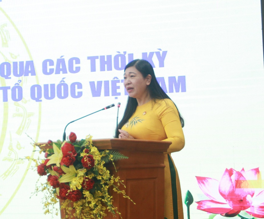 Chủ tịch Ủy ban MTTQ Việt Nam TP H&agrave; Nội Nguyễn Lan Hương ph&aacute;t biểu