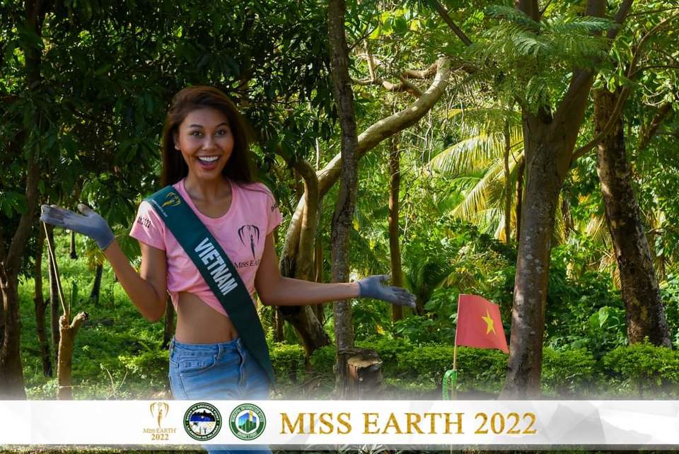 Thạch Thu Thảo nổi bật với áo dài tại Miss Earth 2022 - Ảnh 7