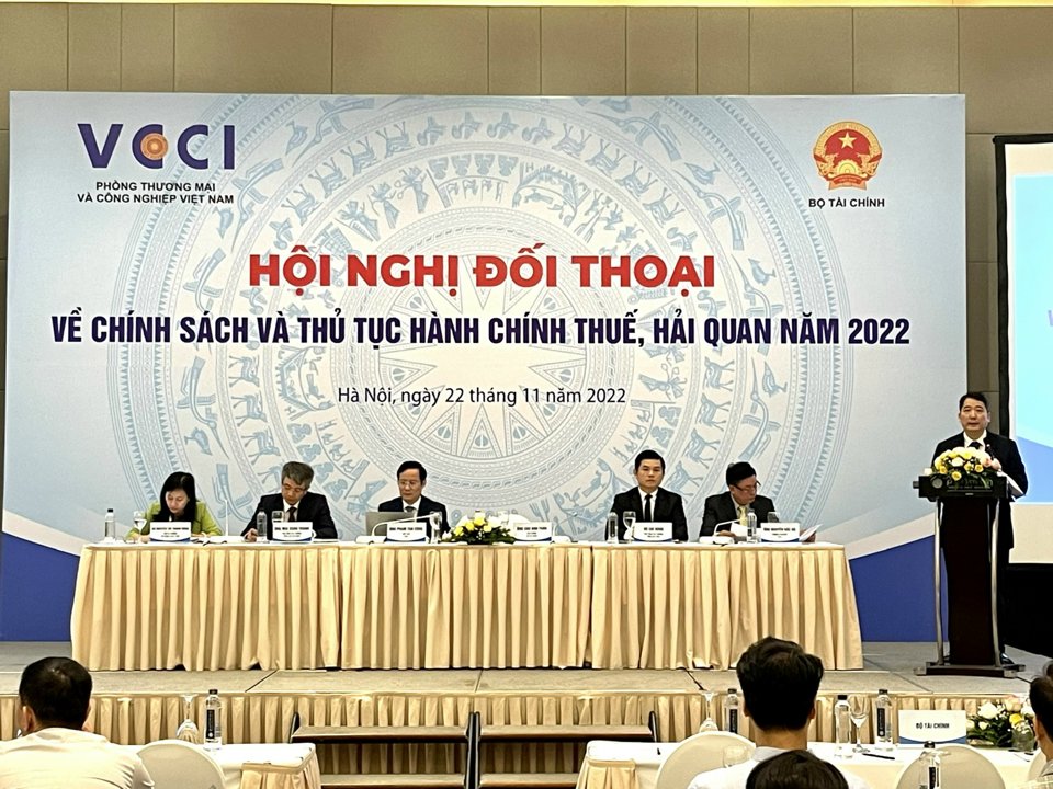 To&agrave;n cảnh đối thoại.