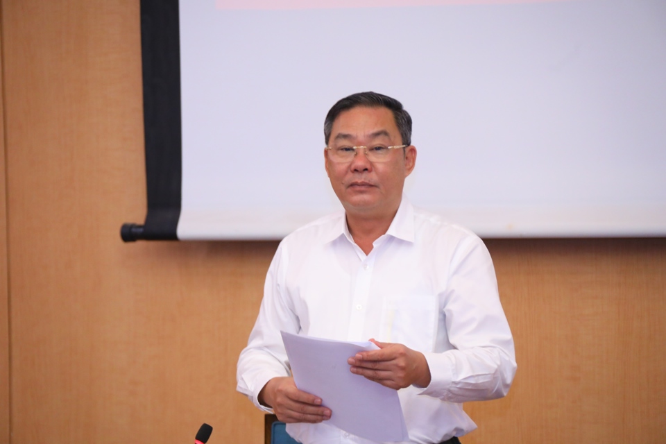 Ph&oacute; Chủ tịch Thường trực UBND TP L&ecirc; Hồng Sơn ph&aacute;t biểu tại cuộc l&agrave;m việc.