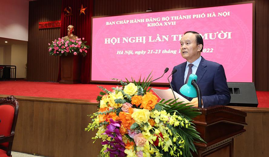 Chủ tịch HĐND TP Nguyễn Ngọc Tuấn giải trình, làm rõ thêm về Dự thảo Chương trình công tác năm 2023 của Thành ủy. Ảnh: Thanh Hải