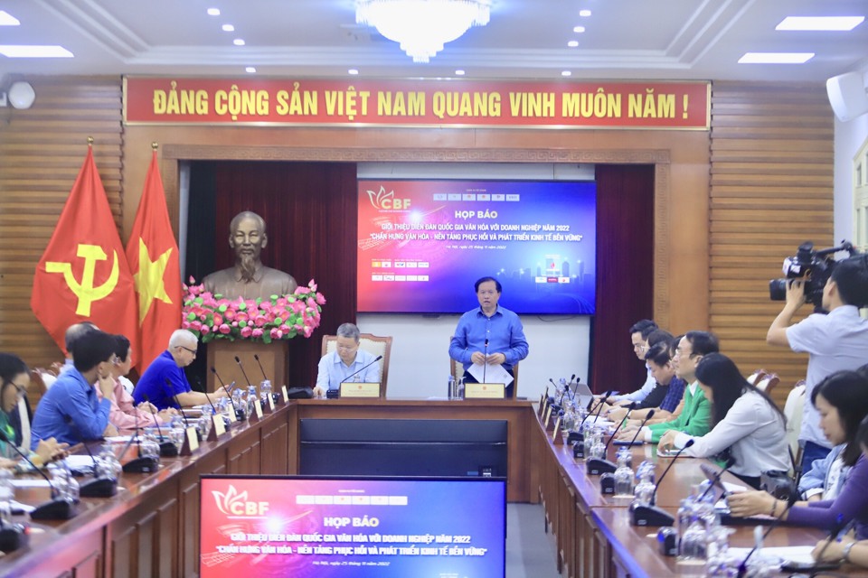 To&agrave;n cảnh buổi họp b&aacute;o. Ảnh: Minh An.