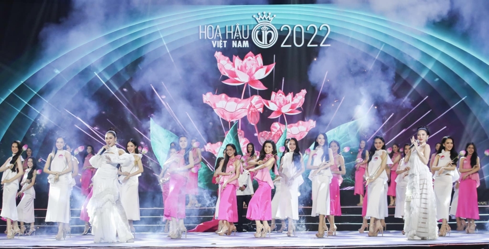 Chung khảo Hoa hậu Việt Nam 2022 bị chê - Ảnh 6