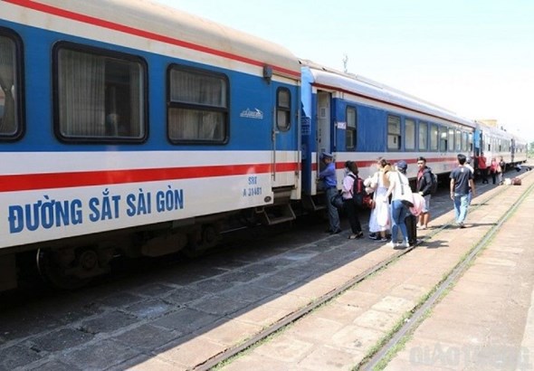 Đường sắt chạy thêm hơn 20 chuyến tàu tăng cường đi Vinh, Đà Nẵng dịp Tết - Ảnh 1
