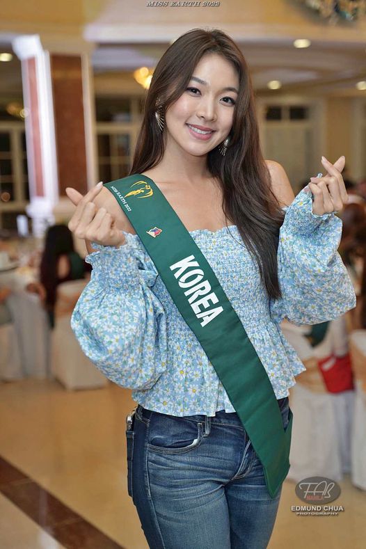 Tân Hoa hậu Trái Đất 2022 mặc váy của nhà thiết kế Việt khi đăng quang - Ảnh 3