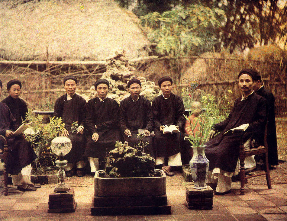 Các nhà nho Việt Nam khoảng năm 1920. Ảnh tư liệu