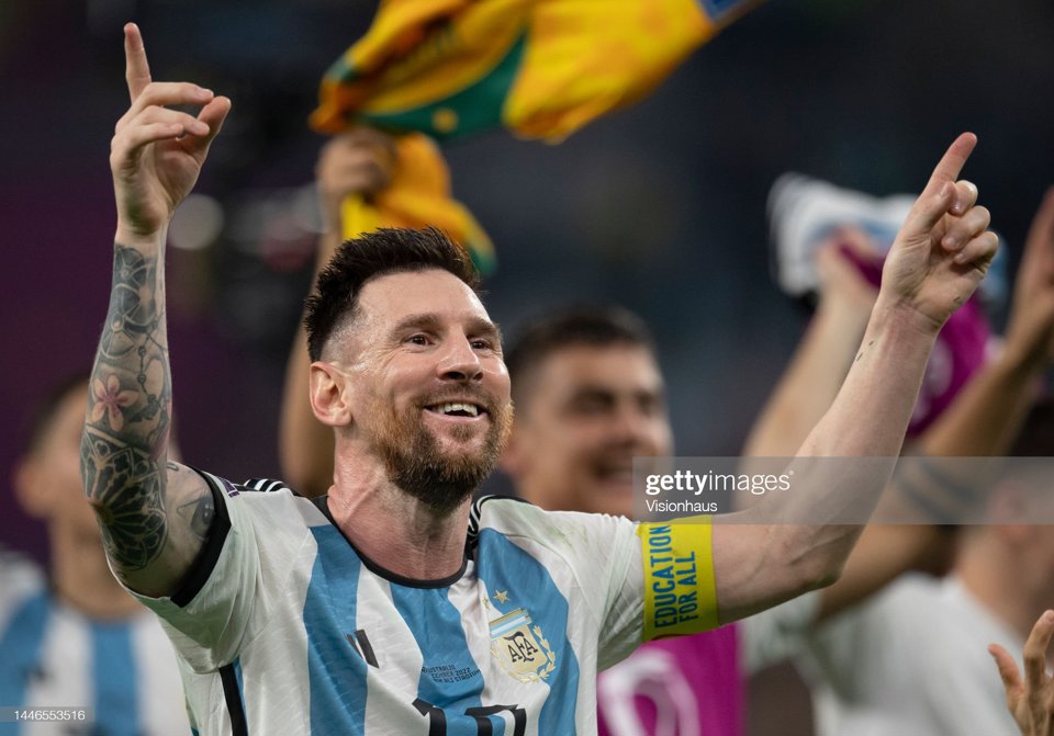 Messi c&aacute;n mốc 1.000 trận đấu bằng chiến thắng trước tuyển Australia tại World Cup 2022.
