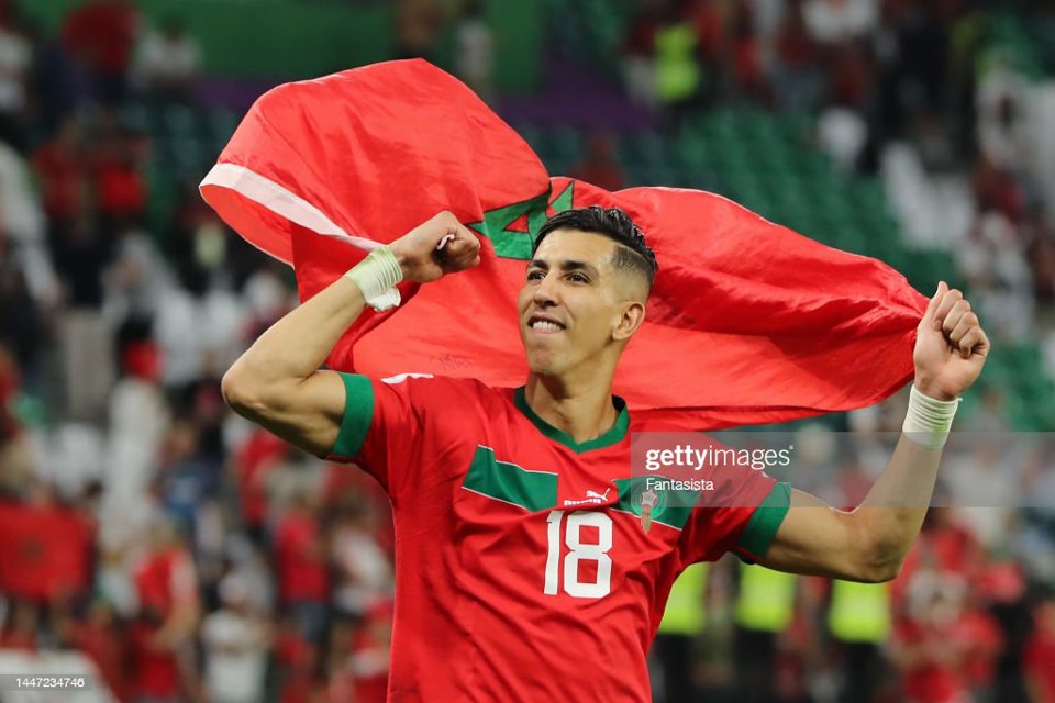 Tuyển Morocco tạo bất ngờ khi gi&agrave;nh v&eacute; v&agrave;o v&ograve;ng tứ kết World Cup 2022.