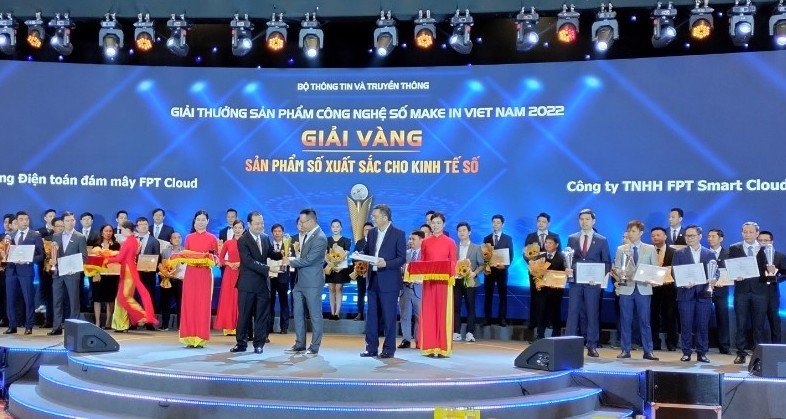 Lễ trao giải thưởng Sản phẩm c&ocirc;ng nghệ số Make in Vietnam.