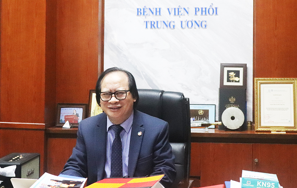 PGS.TS Nguyễn Viết Nhung - Gi&aacute;m đốc Bệnh viện Phổi Trung ương.