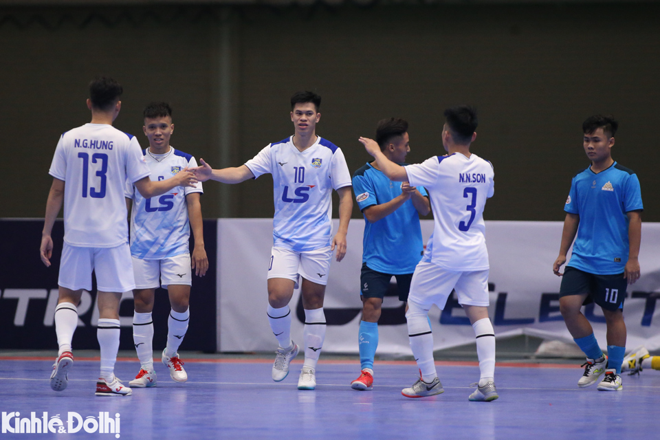 Tuyển futsal Việt Nam thu nhỏ lội ngược dòng giành chiến thắng trong ngày ra quân - Ảnh 5