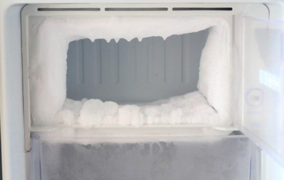 Xử lý tình trạng tủ lạnh bị đóng tuyết - Ảnh 1