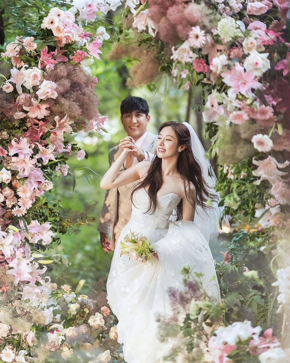 Bộ ảnh cưới siêu đẹp của "nữ thần" Ji Yeon - Ảnh 9