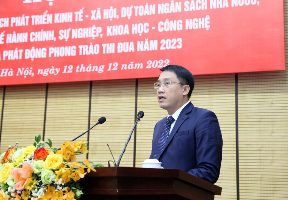 Cục trưởng Cục Thuế H&agrave; Nội Mai Sơn tham luận