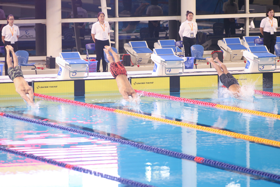 Tối 13/12, m&ocirc;n bơi lội tại Đại hội thể thao to&agrave;n quốc lần thứ IX tiếp tục diễn ra tại H&agrave; Nội, mở đầu l&agrave; nội dung 50m tự do nam.