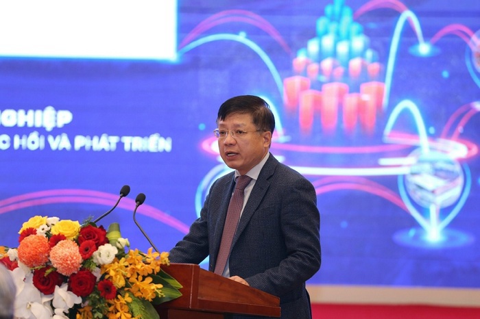 PGS.TS Hồ Sỹ Hùng cho rằng kinh tế Việt Nam năm 2022 đã tăng trưởng tương đối tốt, tạo động lực cho năm 2023.