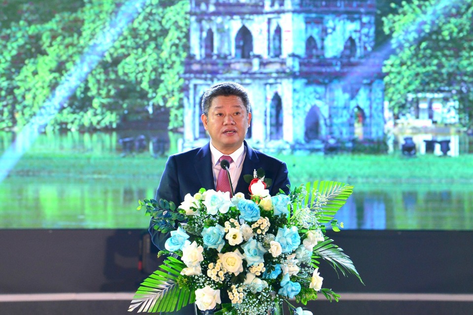 Ph&oacute; Chủ tịch UBND TP H&agrave; Nội Nguyễn Mạnh Quyền ph&aacute;t biểu tại lễ khai mạc. Ảnh: Phạm H&ugrave;ng