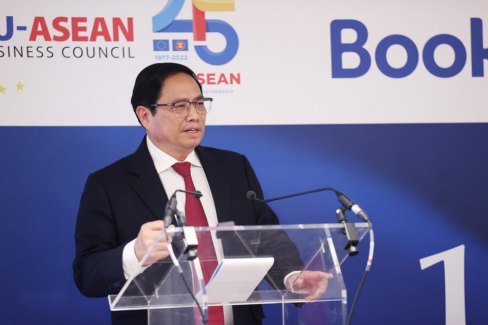 Thủ tướng Phạm Minh Chính phát biểu tạiHội nghịThượng đỉnh kinh doanh ASEAN– EU lần thứ 10. Ảnh:TTXVN