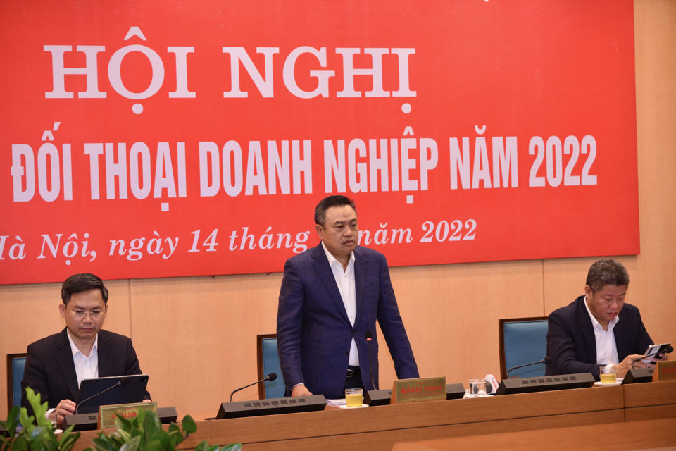 Chủ tịch UBND TP H&agrave; Nội Trần Sỹ Thanh ph&aacute;t biểu khai mạc Hội nghị.