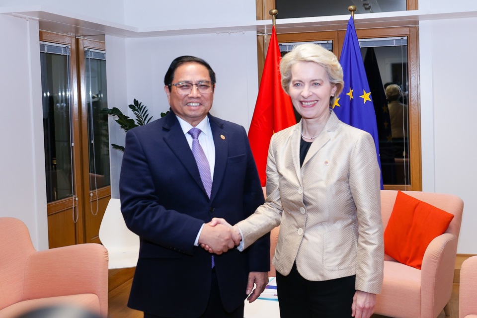 Tại cuộc gặp với Chủ tịch Ủy ban ch&acirc;u &Acirc;u Ursula von der Leyen, Thủ tướng Phạm Minh Ch&iacute;nh khẳng định Việt Nam lu&ocirc;n coi trọng quan hệ với EU.