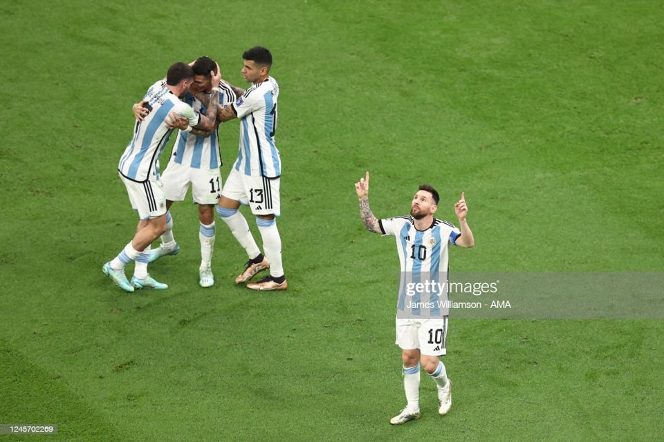 Messi toả sáng, tuyển Argentina vô địch World Cup sau 36 năm chờ đợi - Ảnh 2
