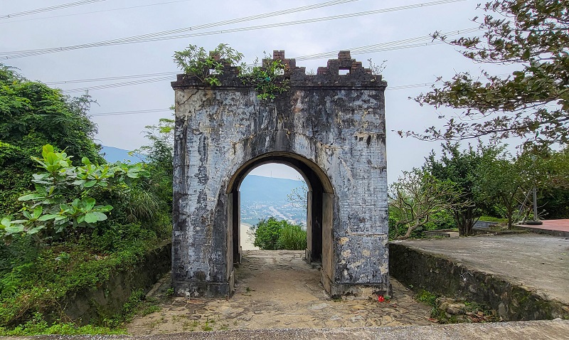 Sau n&agrave;y, Ho&agrave;nh Sơn Quan trở th&agrave;nh ph&ograve;ng tuyến, chiến địa quan trọng trong c&aacute;c cuộc kh&aacute;ng chiến chống Ph&aacute;p, chống Mỹ.