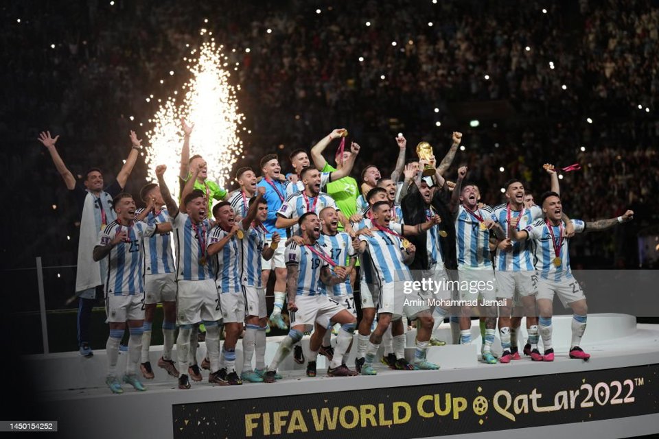 Messi v&agrave; 25 cầu thủ Argentina c&ograve;n lại tại giải đ&atilde; gia nhập nh&oacute;m 445 cầu thủ từng v&ocirc; địch World Cup.