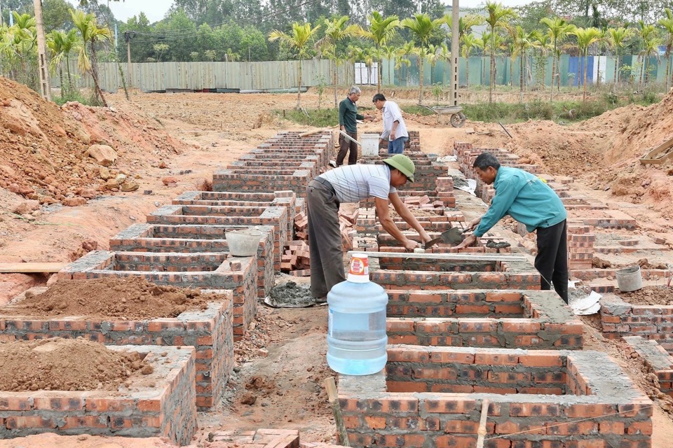 Dự &aacute;n x&acirc;y dựng nghĩa trang để tổ chức di dời c&aacute;c mộ phần tại hai x&atilde;: T&acirc;n D&acirc;n v&agrave; Thanh Xu&acirc;n (huyện S&oacute;c Sơn) đang được t&iacute;ch cực triển khai.