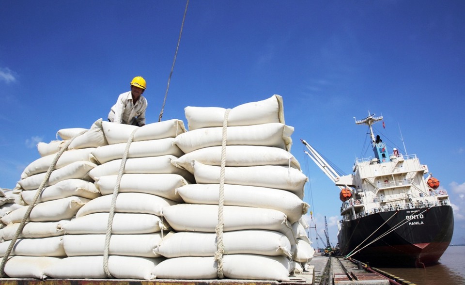Sau 11 tháng năm 2022, xuất khẩu gạo của Việt Nam đạt xấp xỉ 6,7 triệu tấn, với giá trị 3,24 tỷ USD. Ảnh: Chinhphu.vn