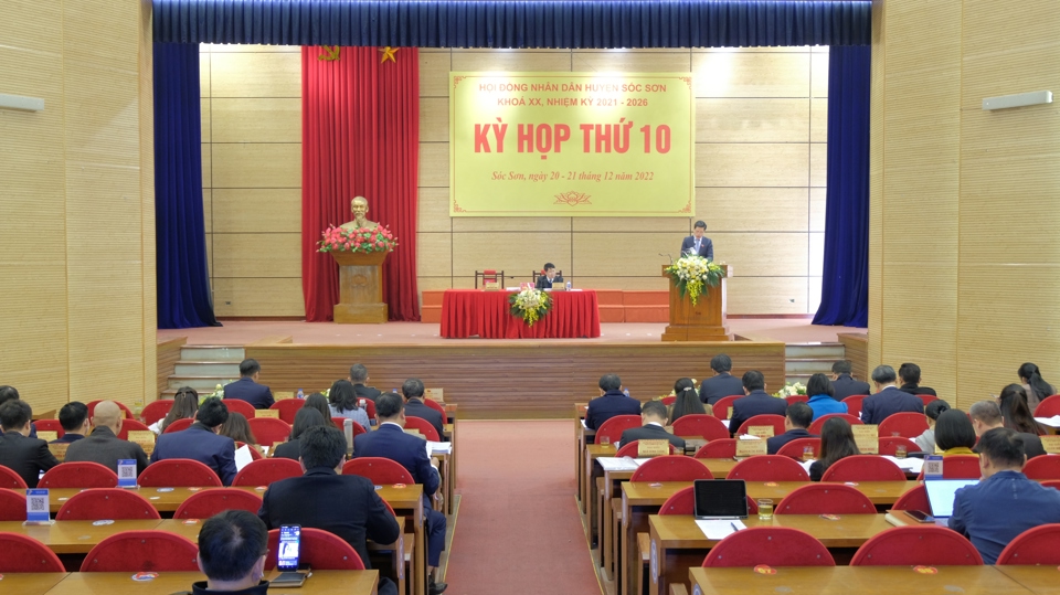 Quang cảnh Kỳ họp thứ 10.