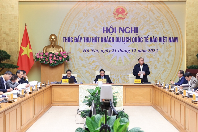 Bộ trưởng Bộ VHTT&amp;DL Nguyễn Văn H&ugrave;ng ph&aacute;t biểu tại Hội nghị