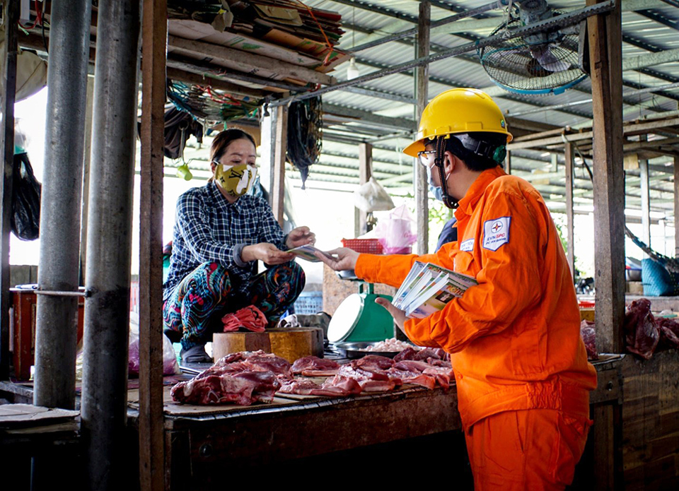 Tuy&ecirc;n truyền tiết kiệm điện tại Ch&acirc;u Đốc, An Giang&nbsp;