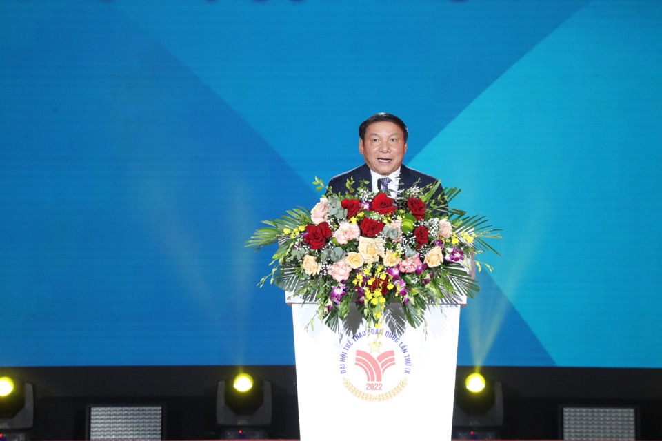 Bộ trưởng Bộ VHTTDL, Trưởng ban chỉ đạo Đại hội Nguyễn Văn H&ugrave;ng ph&aacute;t biểu tại buổi lễ.