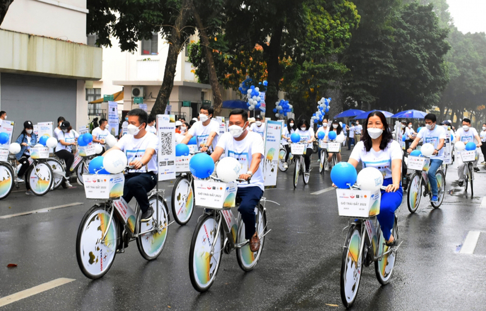 C&aacute;c hoạt động s&ocirc;i nổi hưởng ứng Chiến dịch Giờ Tr&aacute;i đất 2022 của TP H&agrave; Nội. Ảnh: Ho&agrave;i Nam