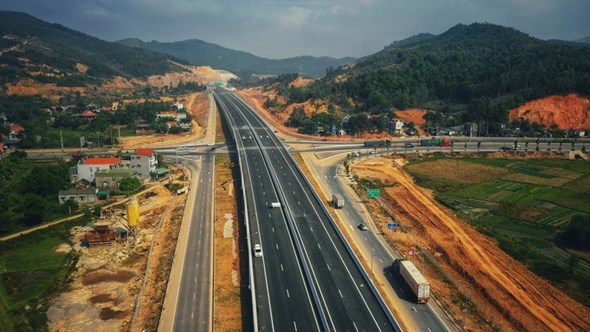 Đồng loạt khởi công 12 dự án cao tốc Bắc - Nam vào ngày 1/1/2023 - Ảnh 1