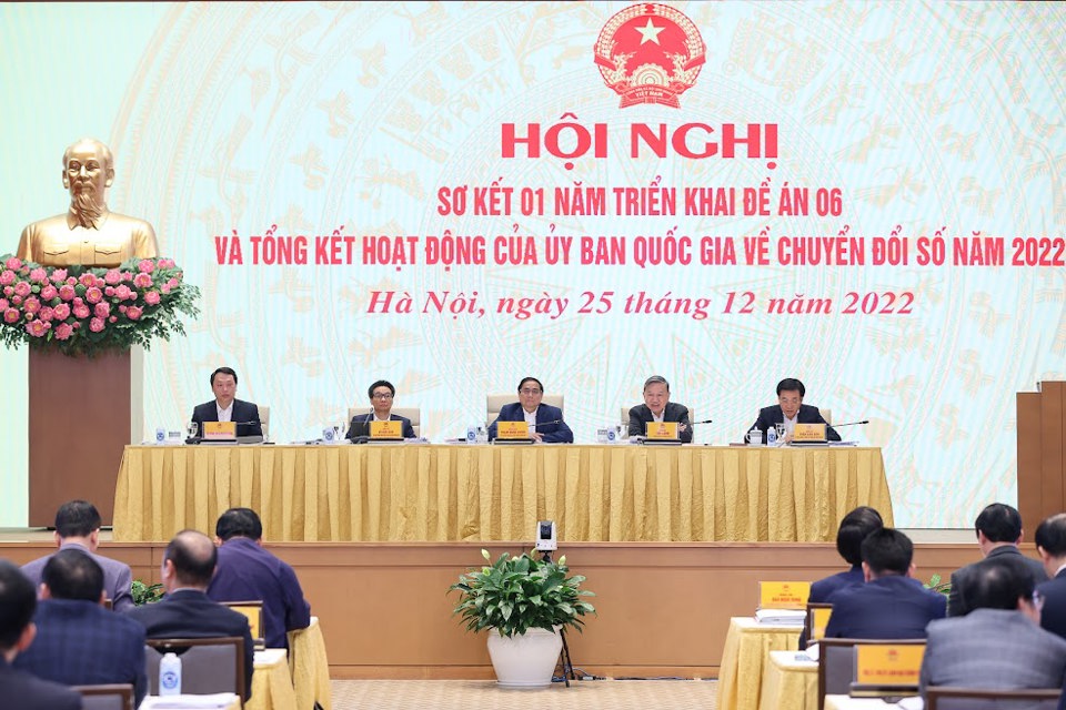 Thủ tướng Phạm Minh Chính chủ trì hội nghị. Ảnh: Giang Dương