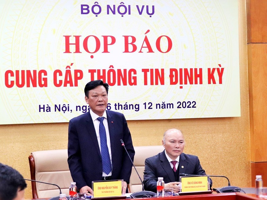 Thứ trưởng Bộ Nội vụ Nguyễn Duy Thăng chủ tr&igrave; họp b&aacute;o
