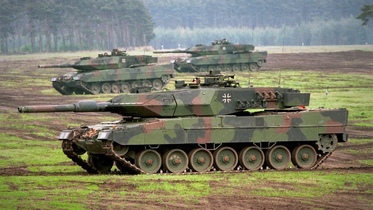 Gần một nửa người Đức phản đối hỗ trợ xe tăng Leopard 2 cho Ukraine. Ảnh: RT