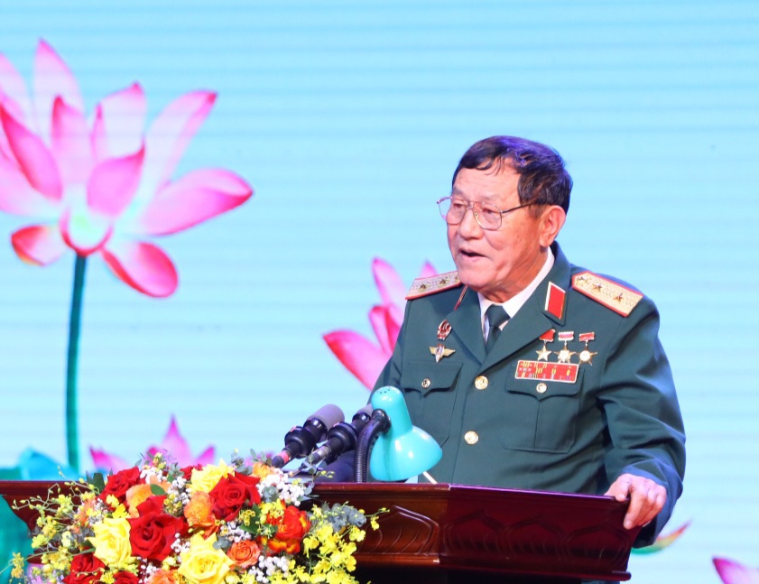 Trung tướng Phạm Tu&acirc;n ph&aacute;t biểu tại lễ kỷ niệm.
