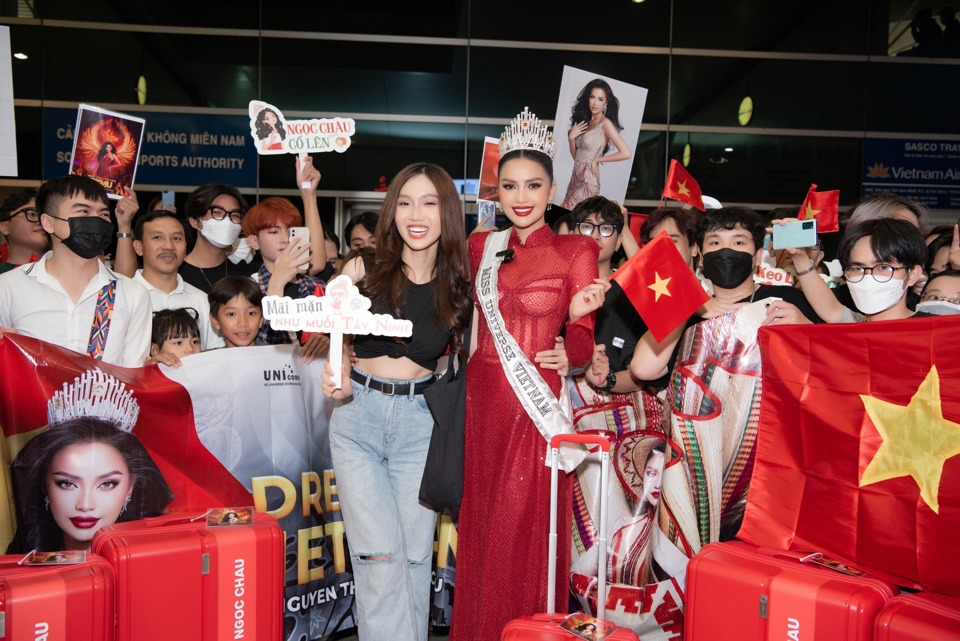 Hoa hậu Ngọc Châu chính thức lên đường sang Mỹ dự Miss Universe 2022 - Ảnh 4