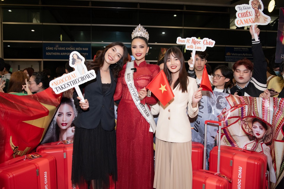 Hoa hậu Ngọc Châu chính thức lên đường sang Mỹ dự Miss Universe 2022 - Ảnh 8