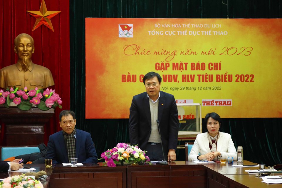 Tổng cục trưởng Tổng cục TDTT Đặng H&agrave; Việt ph&aacute;t biểu tại buổi gặp mặt.