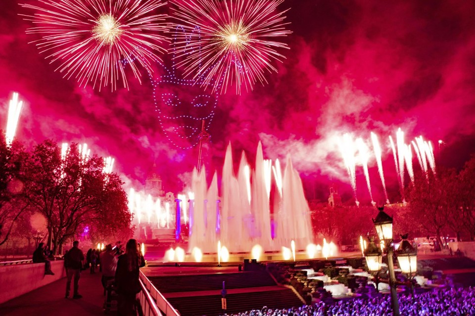 Chiêm ngưỡng pháo hoa, trình diễn đón năm mới 2023 trên khắp thế giới - Ảnh 2